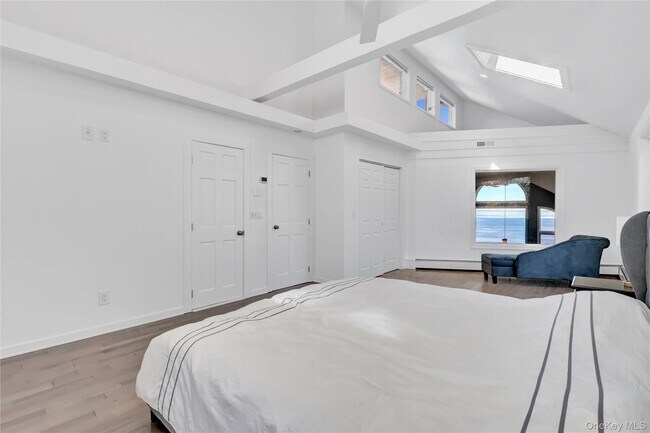 Building Photo - 45 Culross Dr