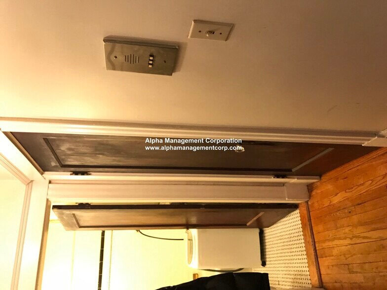 Building Photo - 349 Pleasant St