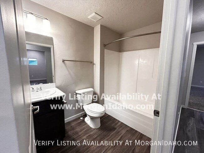 Building Photo - 1021 S Elder St