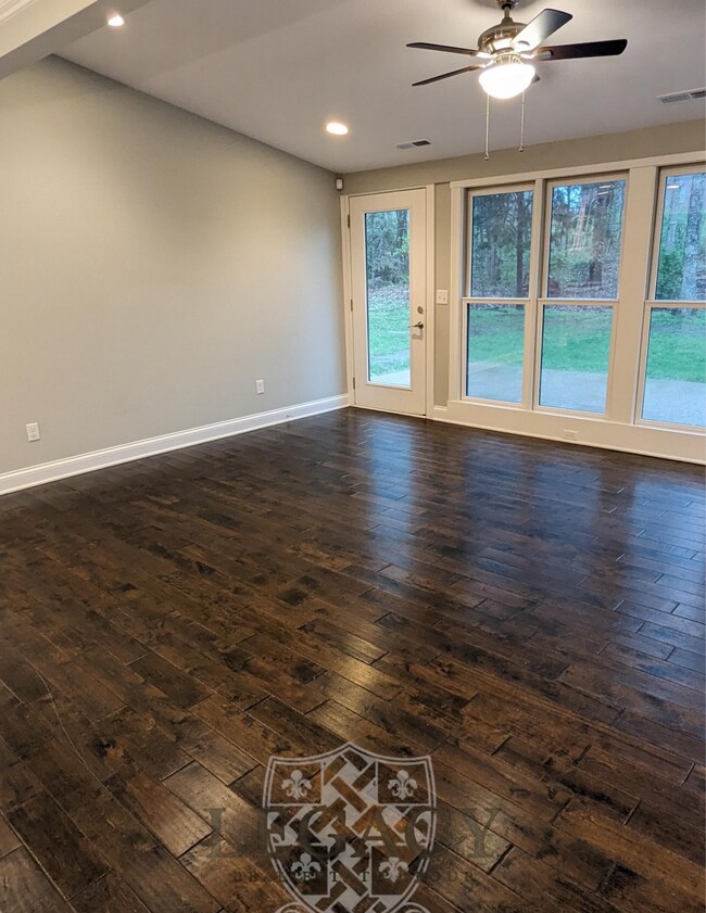 Building Photo - 9919 Maxwell Ln