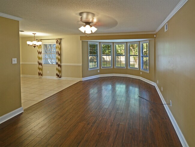 Building Photo - 3 bed, 1.5 bath in Bartlett