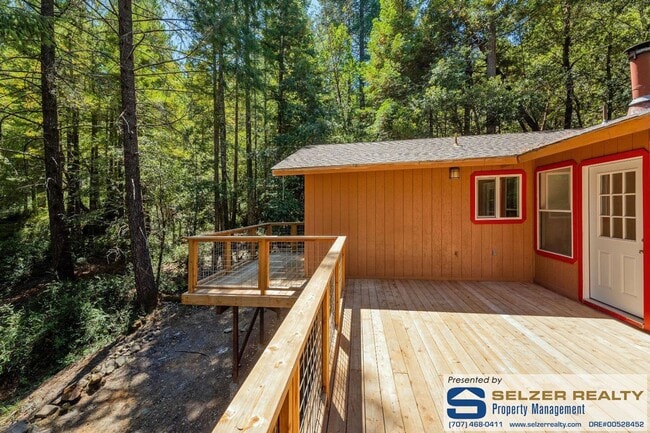 Building Photo - Charming updated 3 bd. Brooktrails home in a lovely setting!