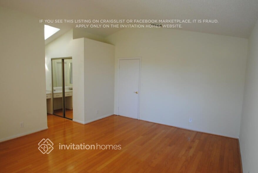 Building Photo - 889 NW 97th Ave