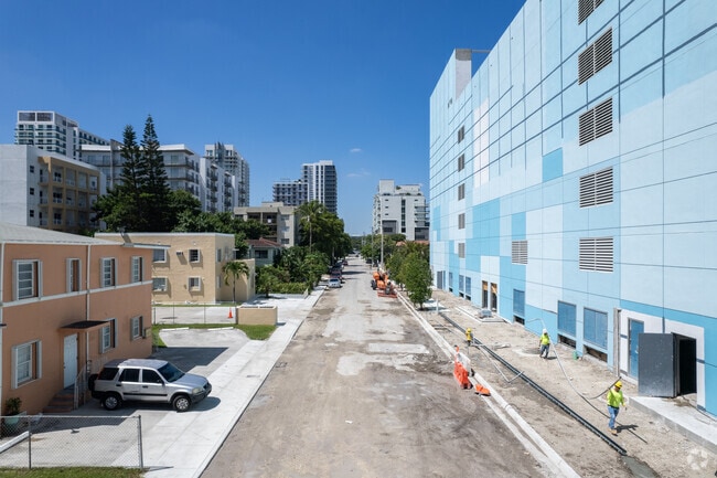 Building Photo - Missoni Baia