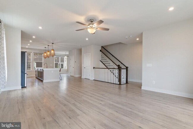 Building Photo - 1460 Meadowlark Glen Rd