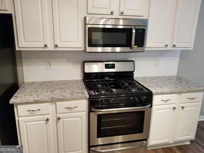 Building Photo - 2720 Dacula Cove Cir