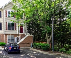 Building Photo - 1 Harbour Heights Dr