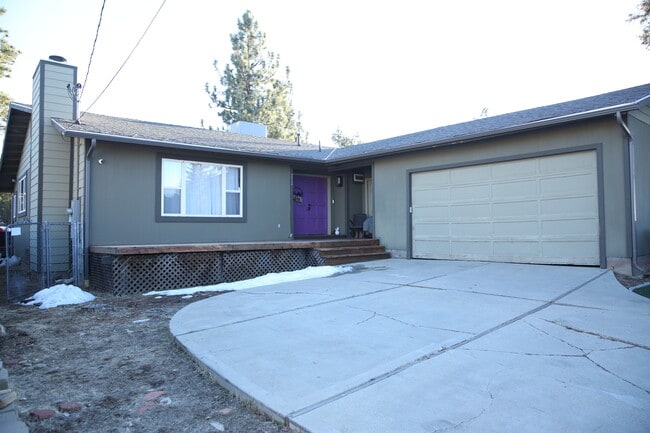 Building Photo - 212 Zaca Rd