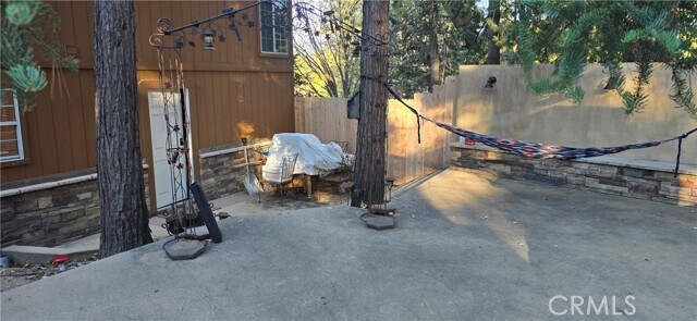 Building Photo - 27607 Oak Knoll Dr