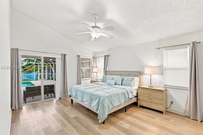 Building Photo - 2873 Oak Park Cir