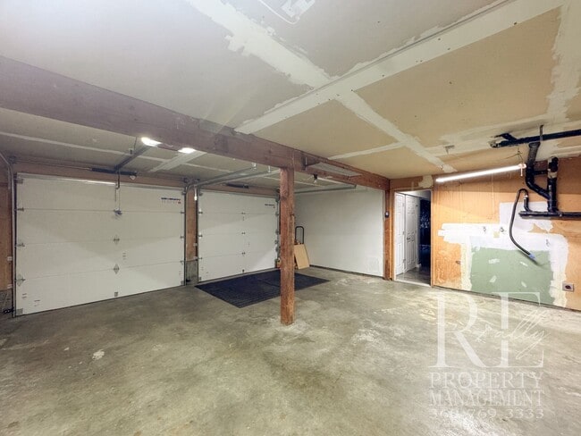 Building Photo - 111 Shamrock Ln