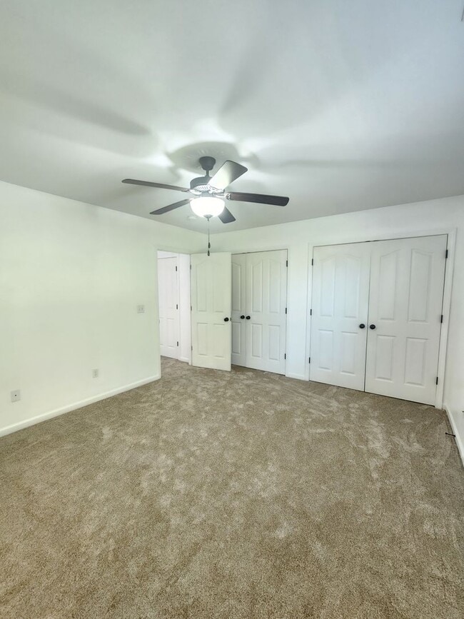 Building Photo - COMING SOON!!! Weaverville Townhouse-End U...