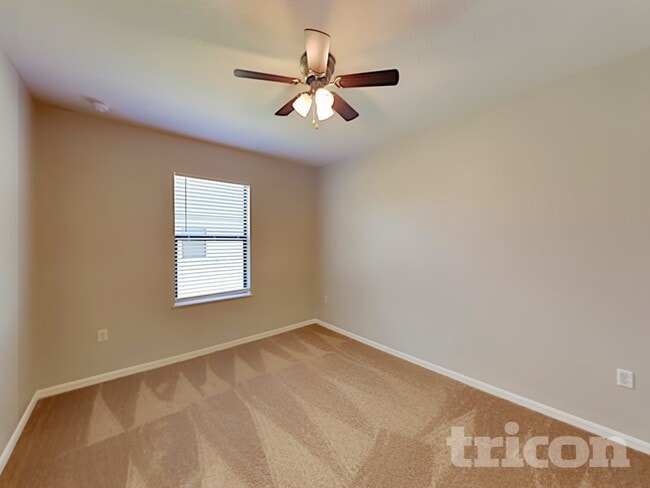 Building Photo - 2310 10th Ave E