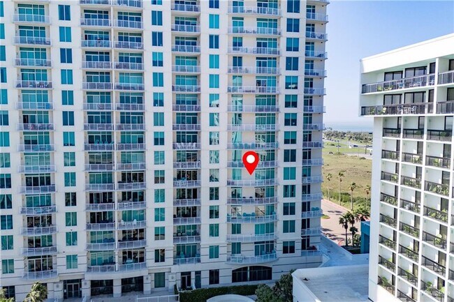 Building Photo - 310 Padre Blvd
