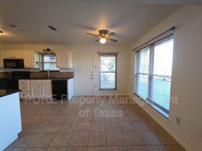 Building Photo - 304 McClendon Dr