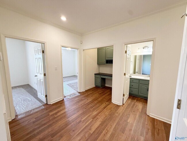 Building Photo - 17916 Remington Dr