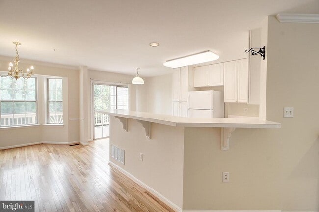 Building Photo - 925 Jubal Way