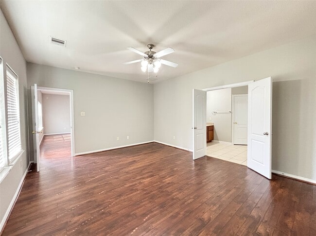 Building Photo - 1323 Maple Ace Dr