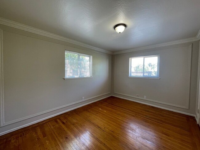Building Photo - Single Story 3 Bedroom, 2 Bath Single Story Home with Huge Backyard!