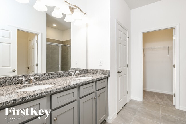 Building Photo - 1271 Ponca Rd