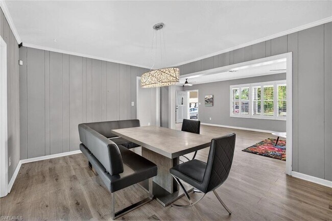 Building Photo - 1420 Maravilla Ave