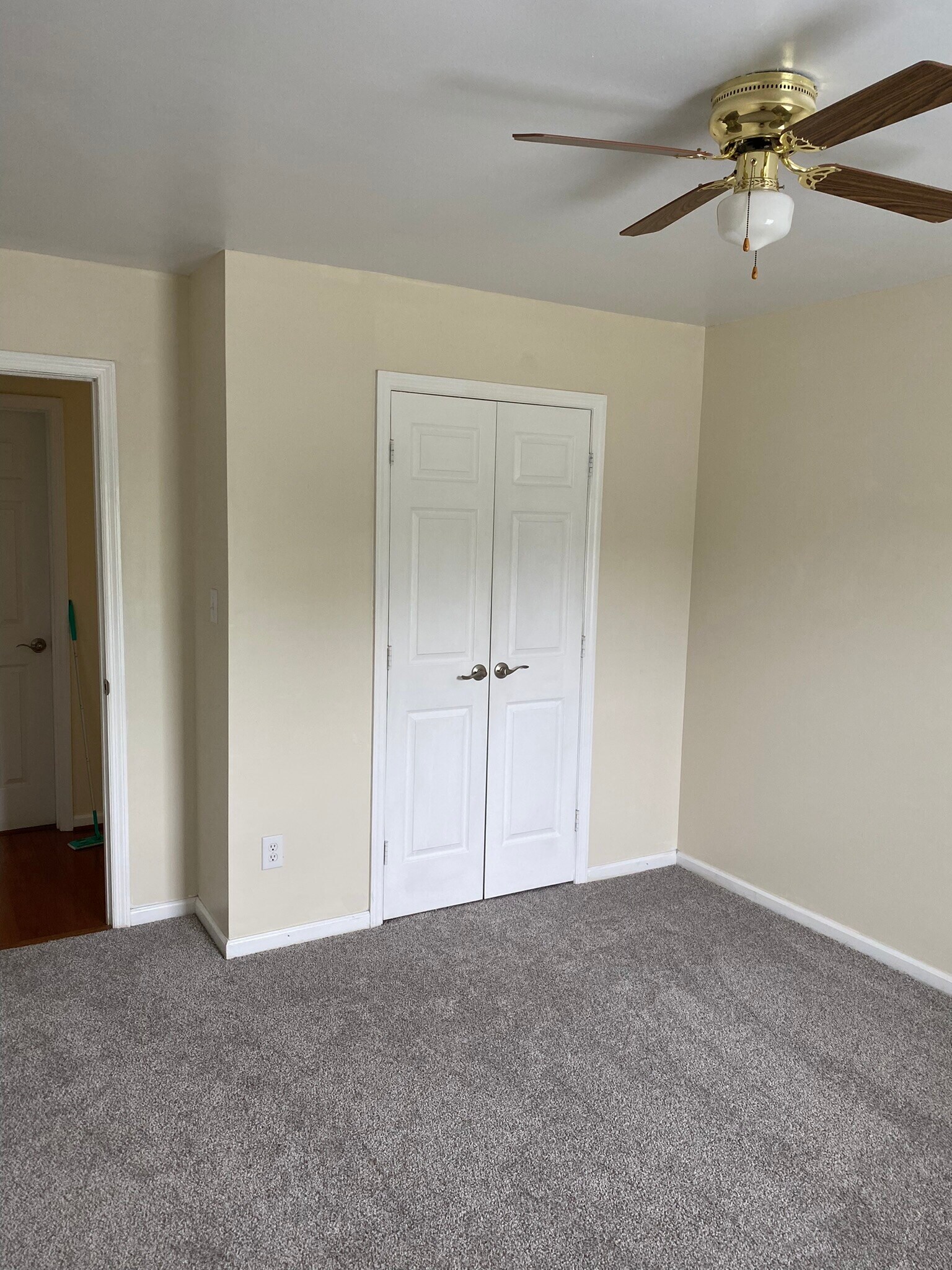 Building Photo - 2410 Bradford St