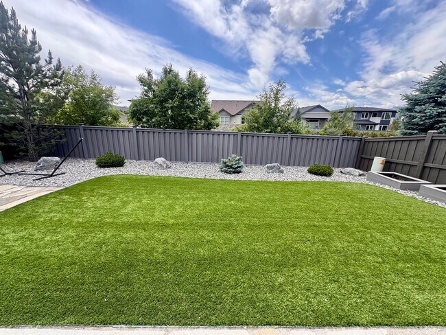 Building Photo - LUXURY 4 Bedroom home in NORTHGATE with Mountain Views