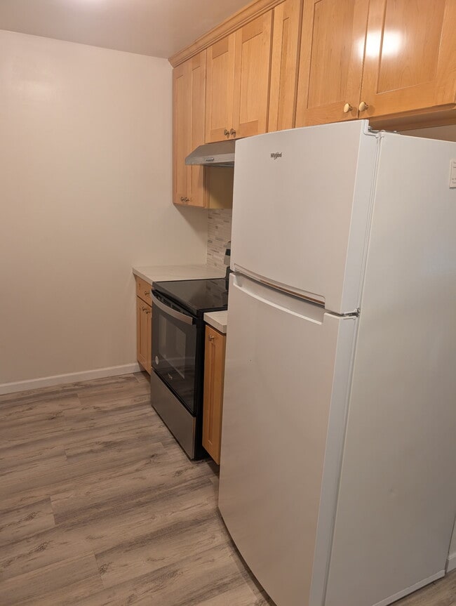 Building Photo - 875 Northrup St