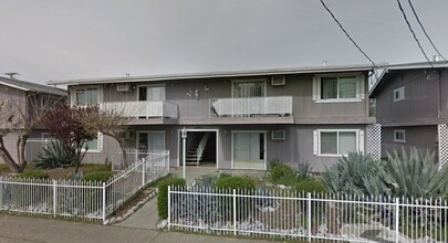 Building Photo - 4340 Clay St