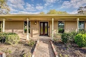 Building Photo - 4934 N Braeswood Blvd