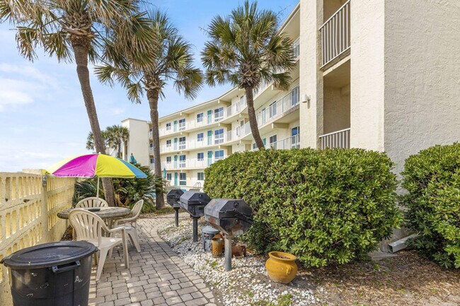 Building Photo - 667 Nautilus Ct