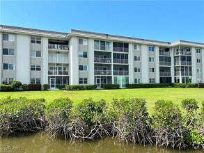 Building Photo - 309 Goodlette-Frank Rd