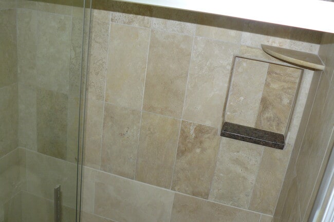 Building Photo - 12 W Bailey Rd