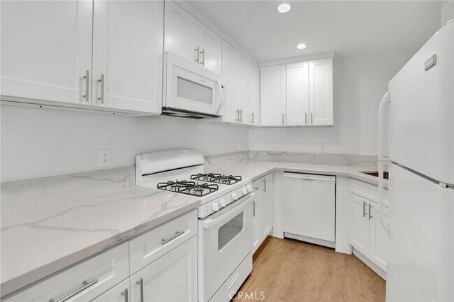 Building Photo - 1117 Linden Ave