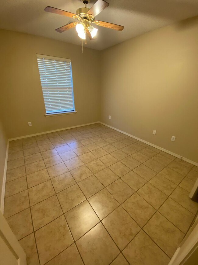 Building Photo - 1818 Wilder Ln