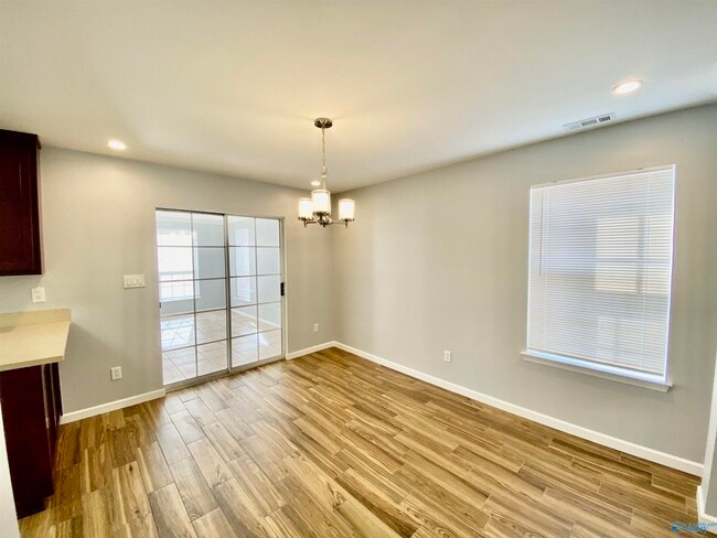 Building Photo - 304 Harvestwood Ct