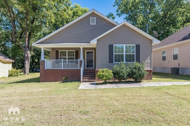 Building Photo - 902 Appleby St NW