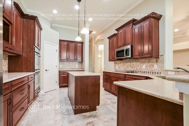Building Photo - 1390 Stellar Dr