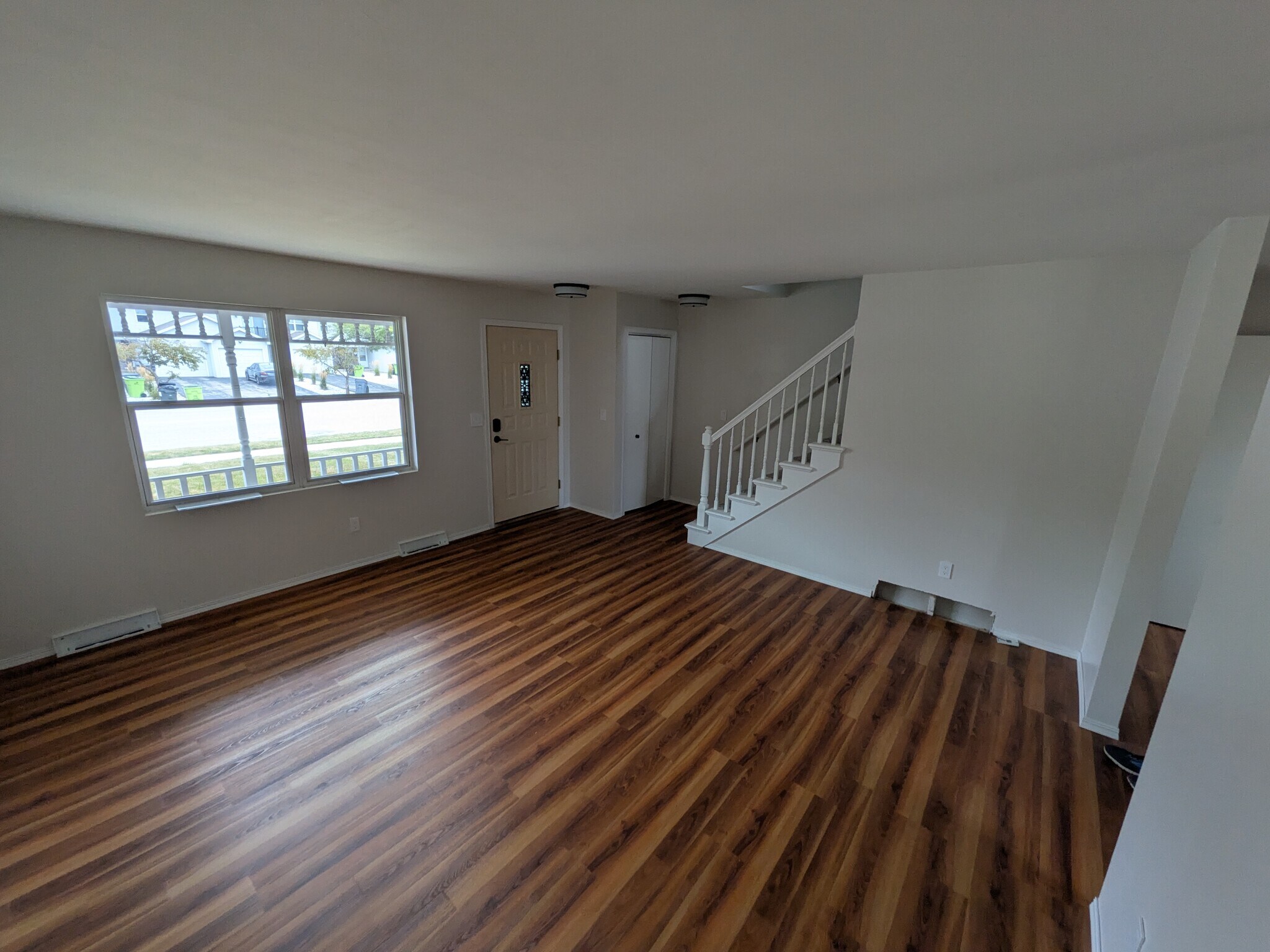 Building Photo - 3954 East River Drive
