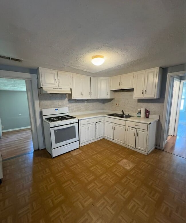 Building Photo - 433 Jean Ave