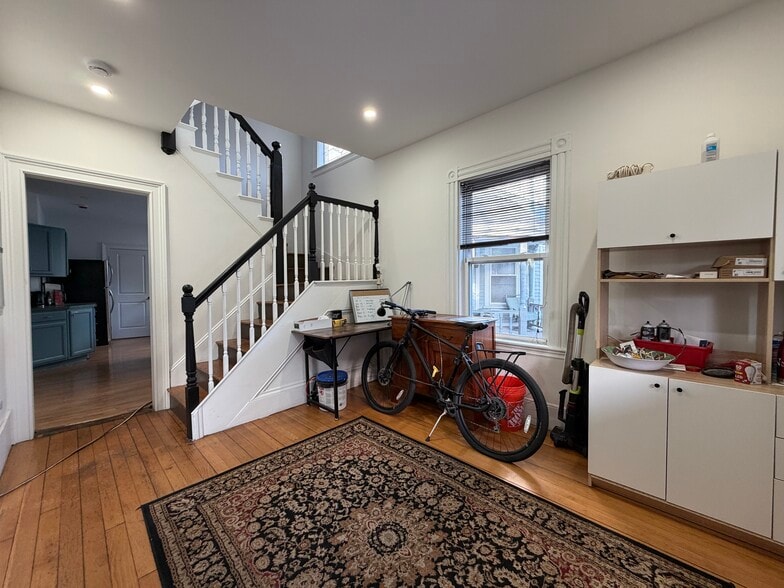 Building Photo - 56 Grampian Way