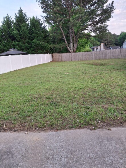 Building Photo - 518 Thomas Downs Way
