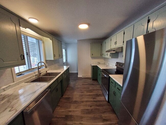 Building Photo - 1824 S Jefferson St