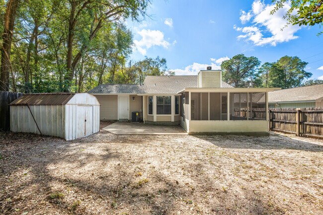 Building Photo - 206 Esmond Ct