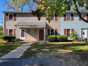 Building Photo - 694 S Cedar St