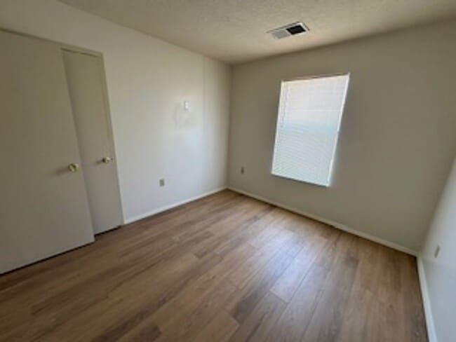 Building Photo - 3 bedroom, 2 bathroom home in Rio Rancho w...