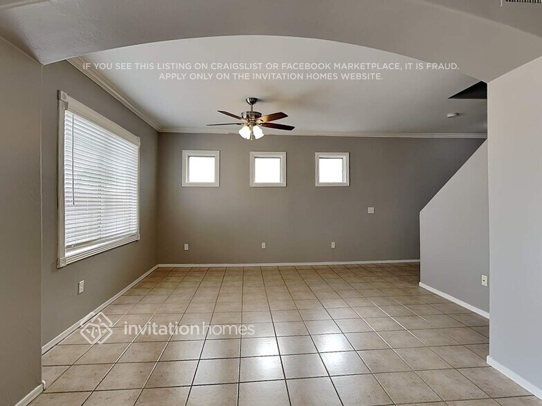 Building Photo - 10638 E Olla Ave