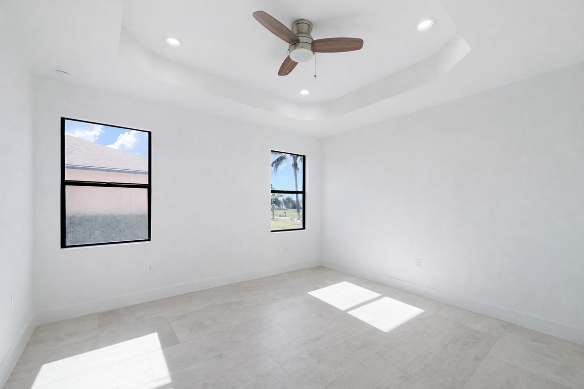 Building Photo - 211 NW 25th Ave