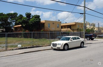 Building Photo - 448-458 NW 7th St