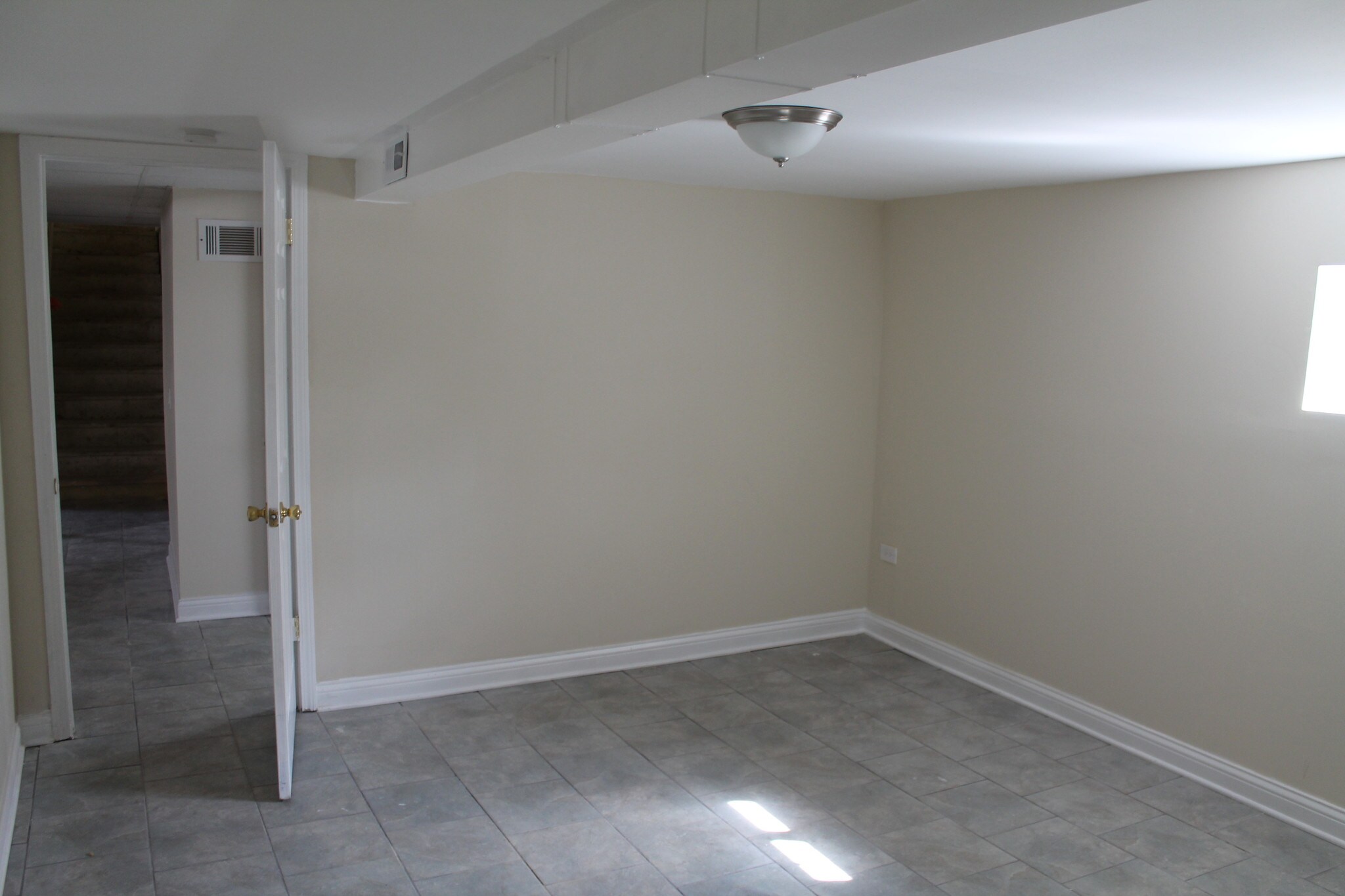 Building Photo - 18003 Greenview Terrace